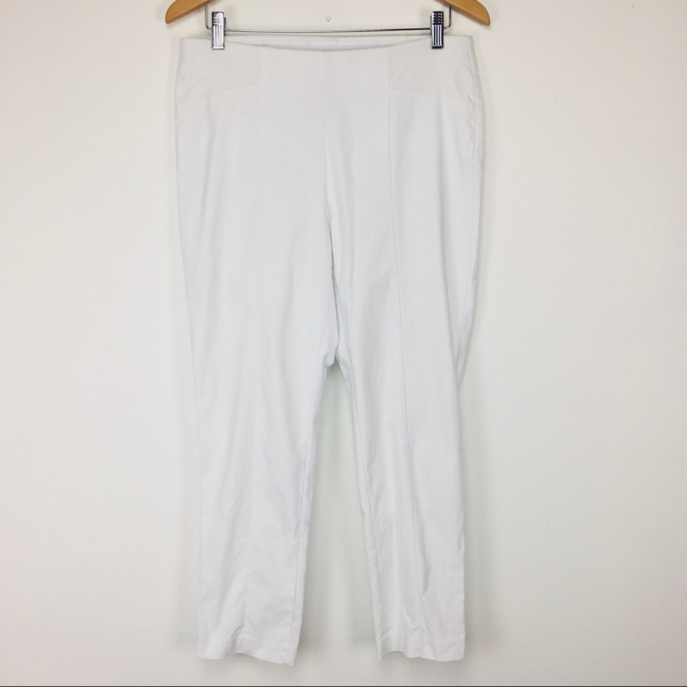 Chico's So Slimming white pants!